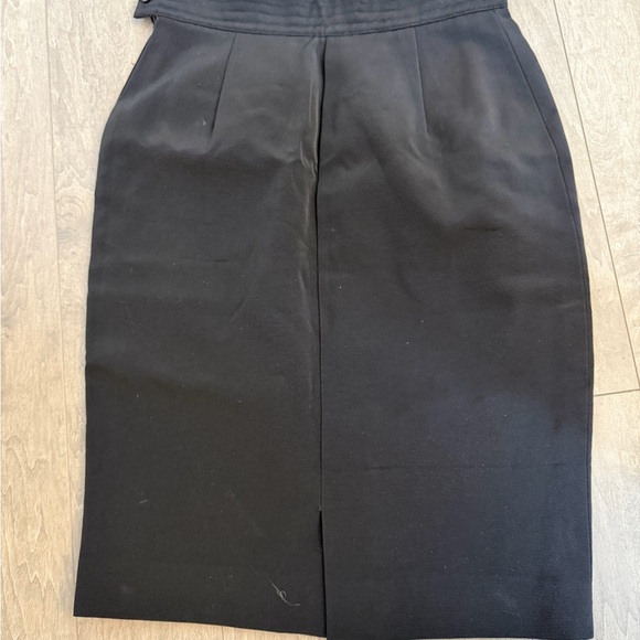 Neiman Marcus Classic Black Pencil Skirt - Picture 2 of 3